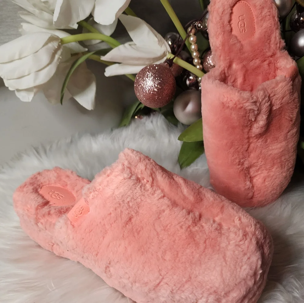 UGG women fuzz